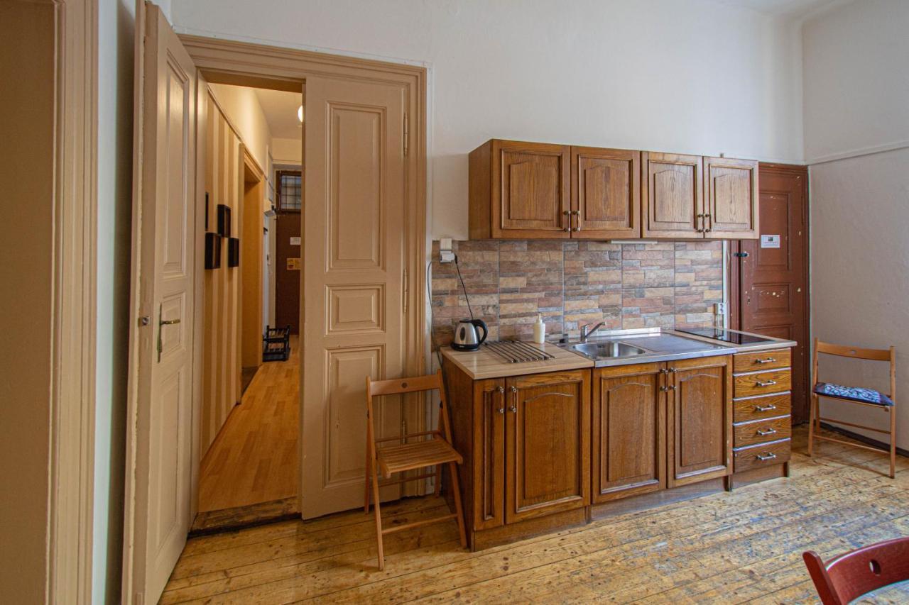 For Celebrations Spacious 3Bdr Apartment With Balcony Prag Exteriör bild