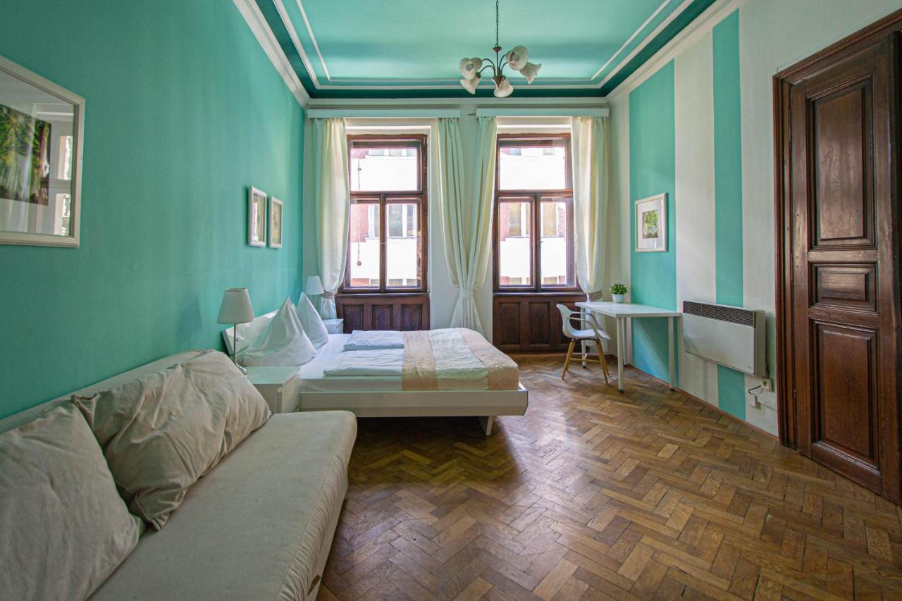 For Celebrations Spacious 3Bdr Apartment With Balcony Prag Exteriör bild