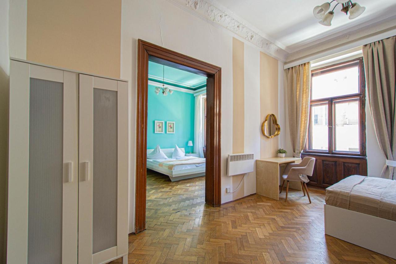 For Celebrations Spacious 3Bdr Apartment With Balcony Prag Exteriör bild