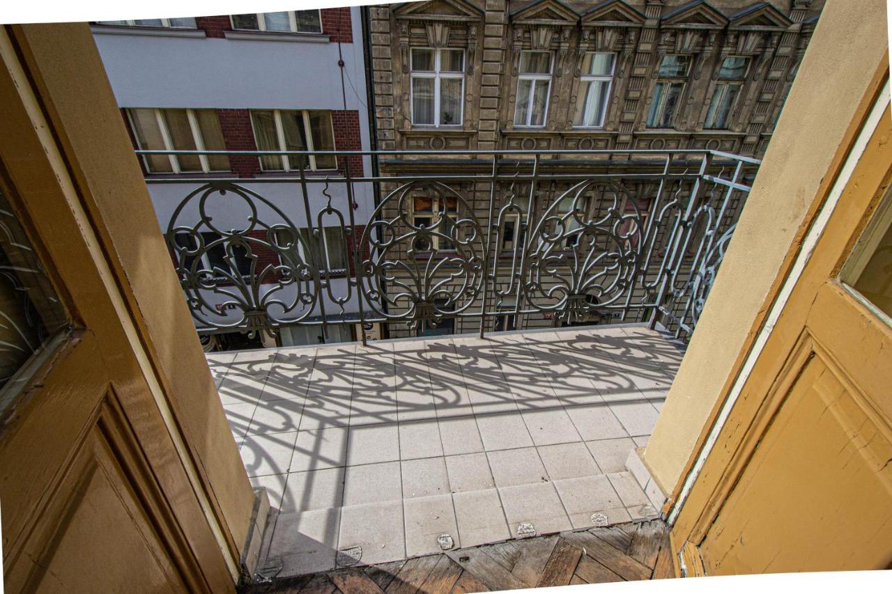 For Celebrations Spacious 3Bdr Apartment With Balcony Prag Exteriör bild