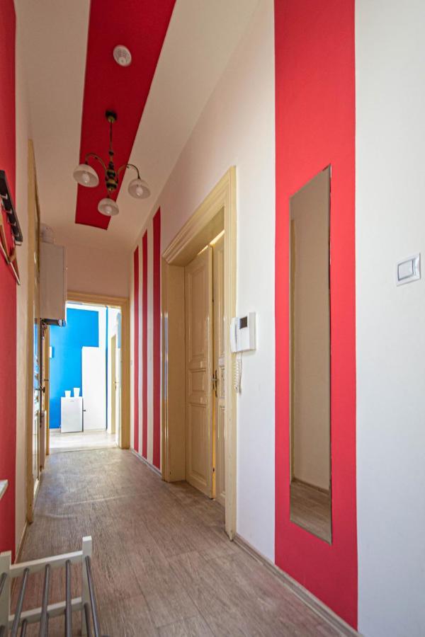 For Celebrations Spacious 3Bdr Apartment With Balcony Prag Exteriör bild