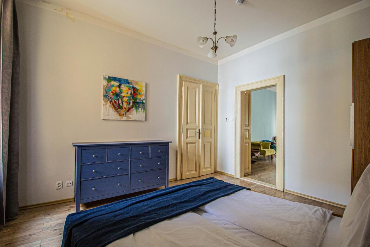 For Celebrations Spacious 3Bdr Apartment With Balcony Prag Exteriör bild
