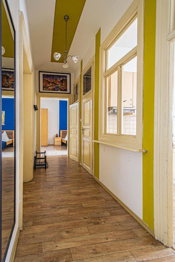 For Celebrations Spacious 3Bdr Apartment With Balcony Prag Exteriör bild