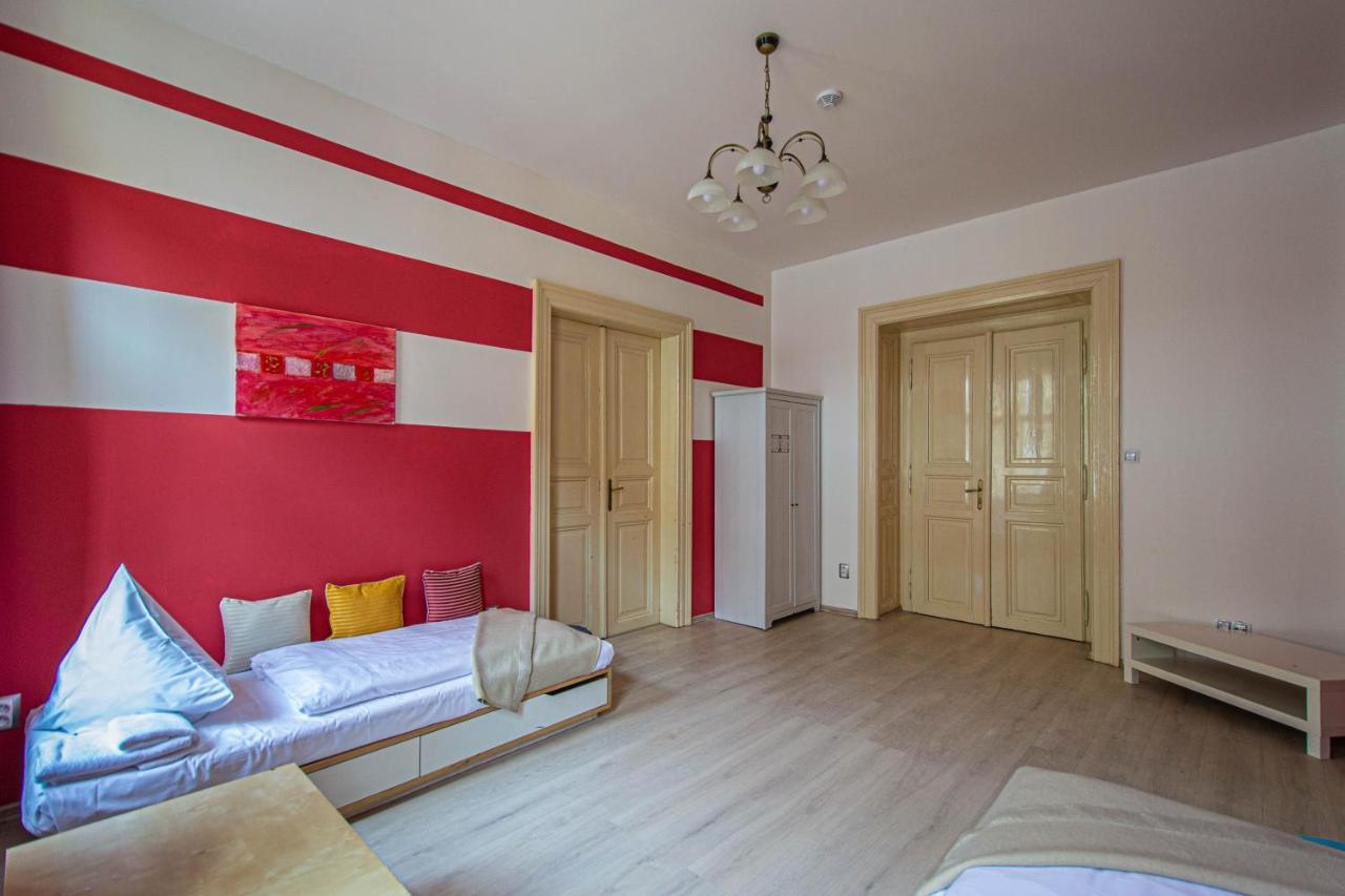 For Celebrations Spacious 3Bdr Apartment With Balcony Prag Exteriör bild