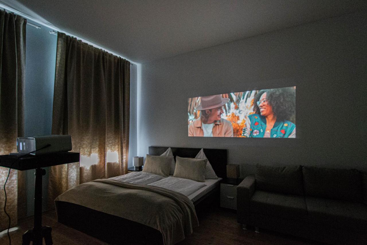 For Celebrations Spacious 3Bdr Apartment With Balcony Prag Exteriör bild