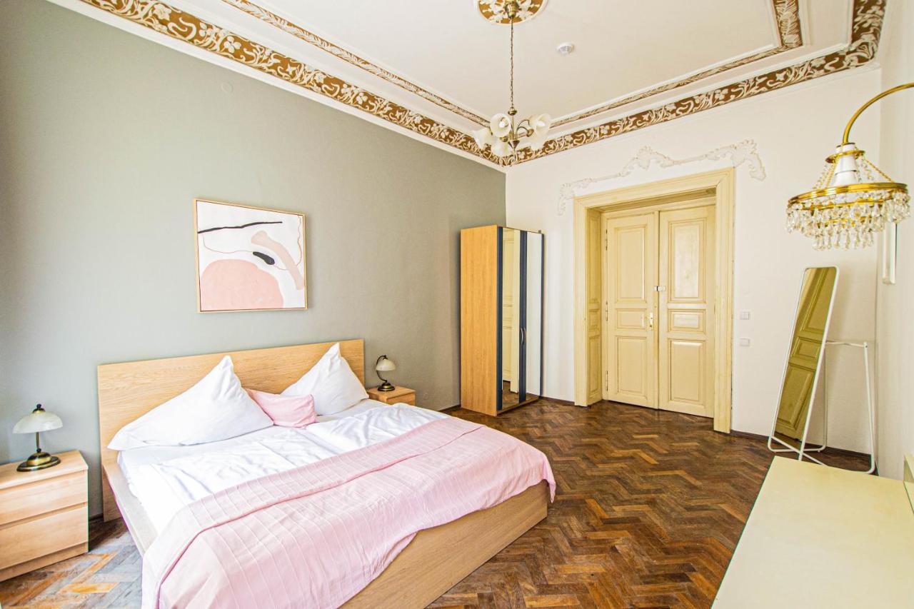 For Celebrations Spacious 3Bdr Apartment With Balcony Prag Exteriör bild