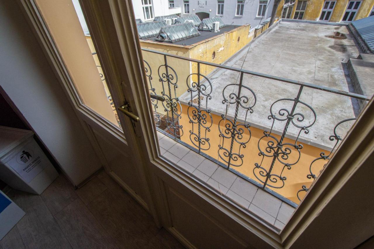 For Celebrations Spacious 3Bdr Apartment With Balcony Prag Exteriör bild
