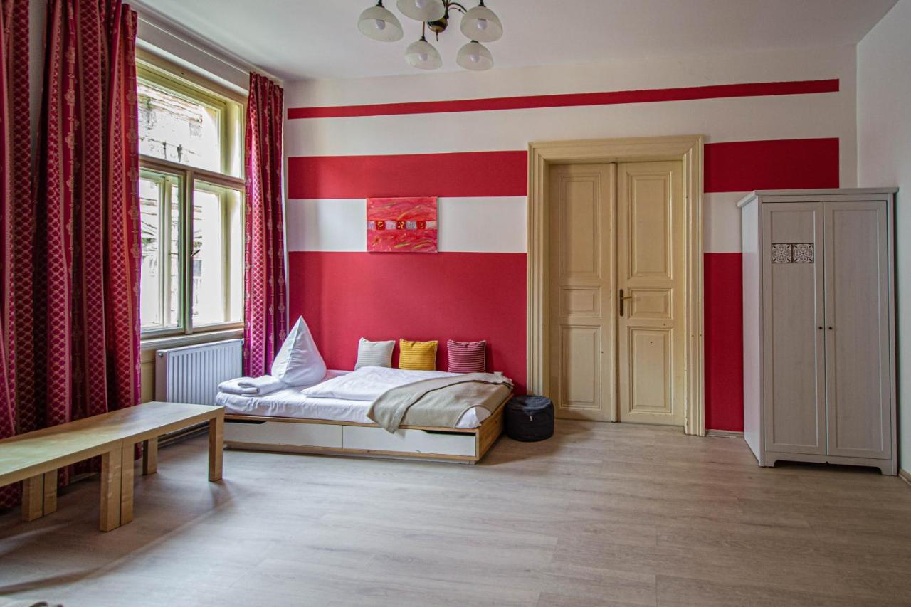 For Celebrations Spacious 3Bdr Apartment With Balcony Prag Exteriör bild