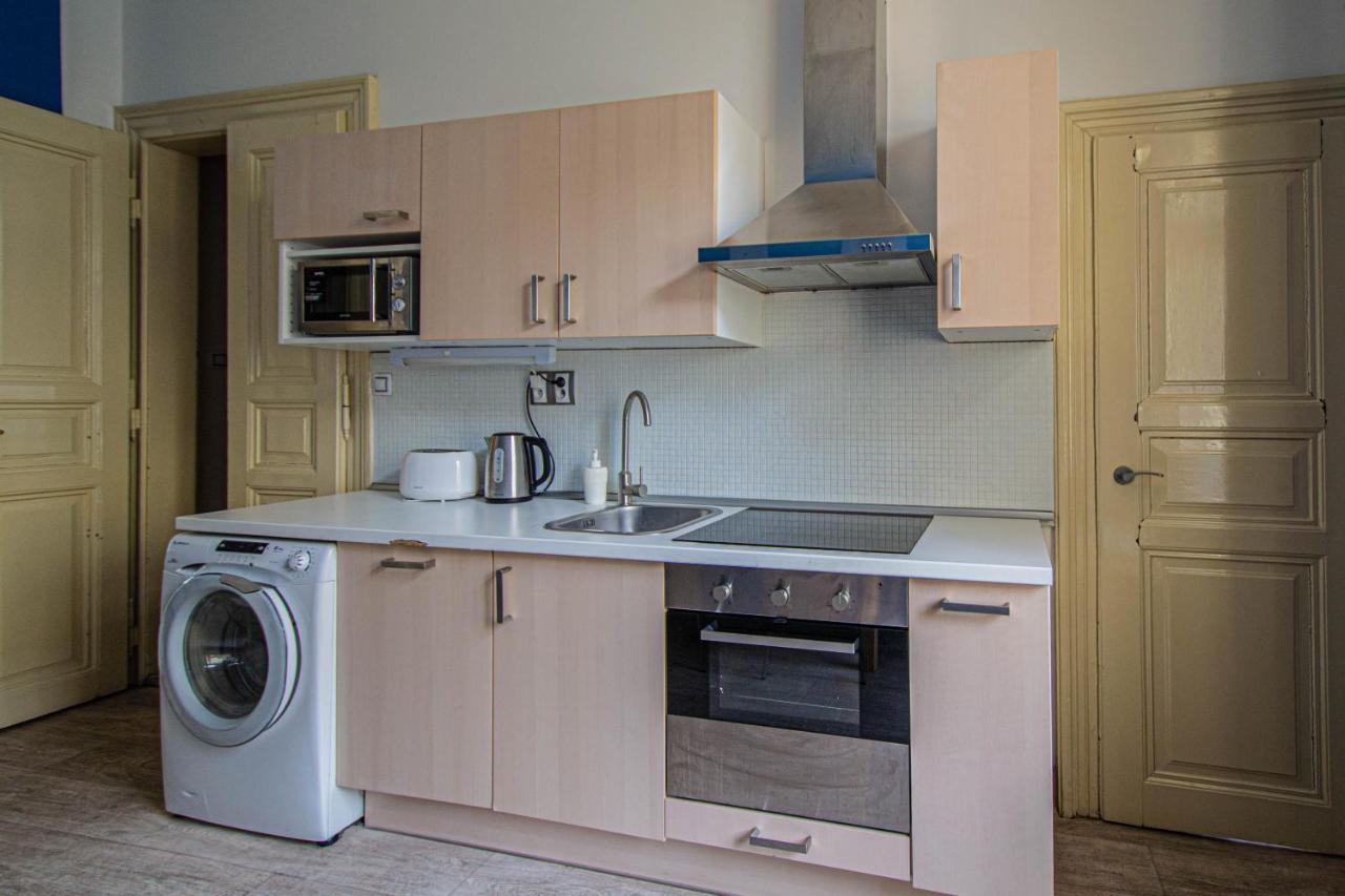 For Celebrations Spacious 3Bdr Apartment With Balcony Prag Exteriör bild